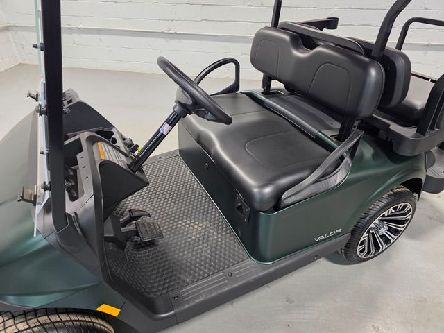 2025 E-Z-GO VALOR 4  - 22967890 - 11