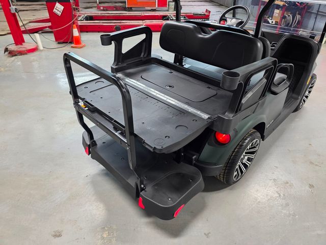 2025 E-Z-GO VALOR 4  - 22967890 - 22