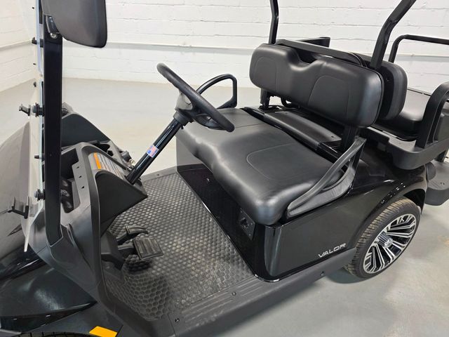2025 E-Z-GO VALOR 4  - 22967907 - 12