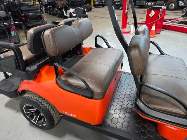 2025 E-Z-GO VALOR 6  - 22967904 - 16