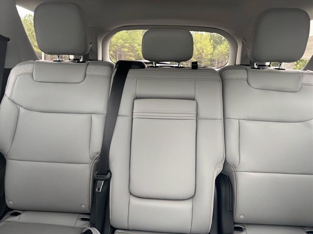 2025 Ford Explorer Active 4WD - 22953684 - 24