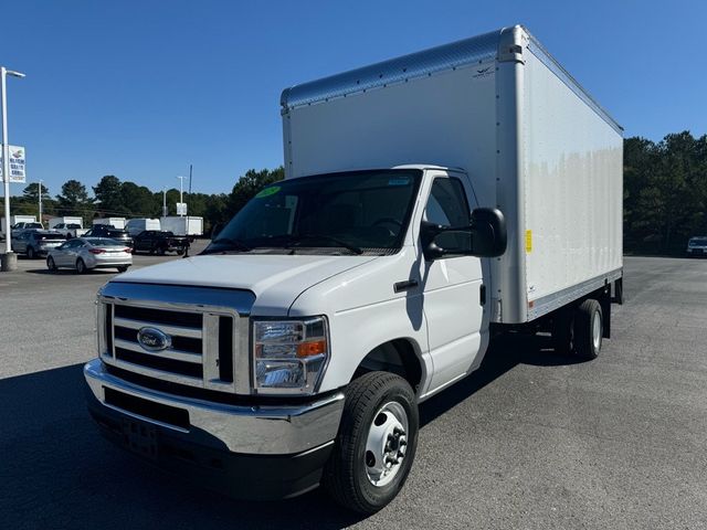 2025 Ford E-Series Cutaway E-450 SD - 22942313 - 0