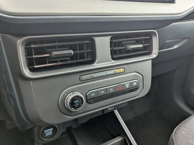 2025 Ford Maverick XLT AWD SuperCrew - 22923443 - 23