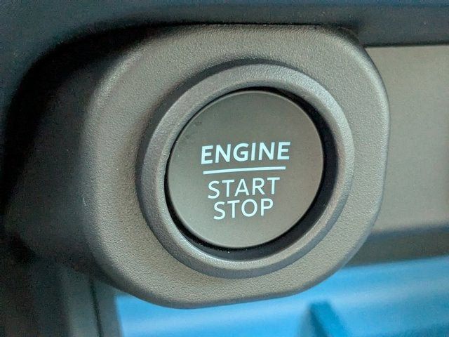 2025 Ford Maverick XLT FWD SuperCrew - 22903465 - 24