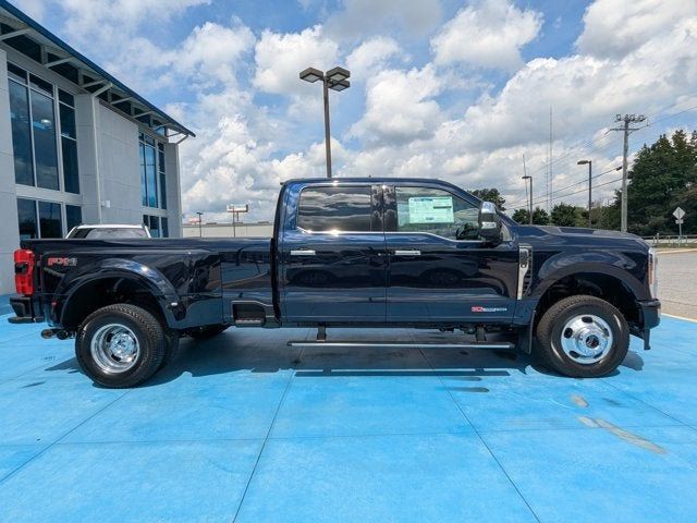 2025 Ford Super Duty F-350 DRW 4D Crew Cab - 22907733 - 2