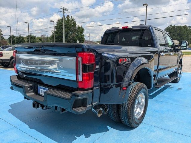 2025 Ford Super Duty F-350 DRW 4D Crew Cab - 22907733 - 4