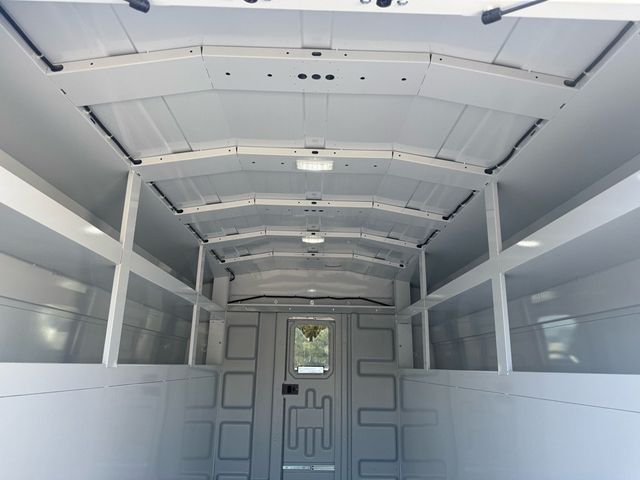 2025 Ford Transit Cutaway Base - 22929514 - 17