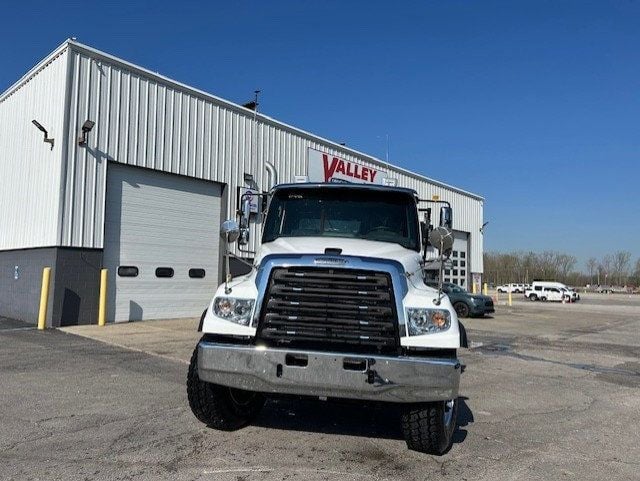 2025 Freightliner 114SD 2025 FREIGHTLINER 114SD ROLL OFF - 22991188 - 1