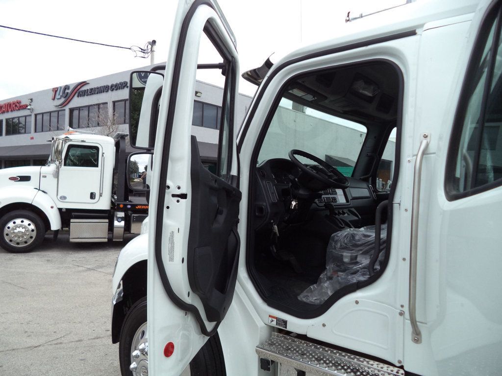 2025 Freightliner Business Class M2 106 22ft Jerrdan Rollback Tow Truck 22ngaf6t-w-lp Crew Cab - 22677197 - 36