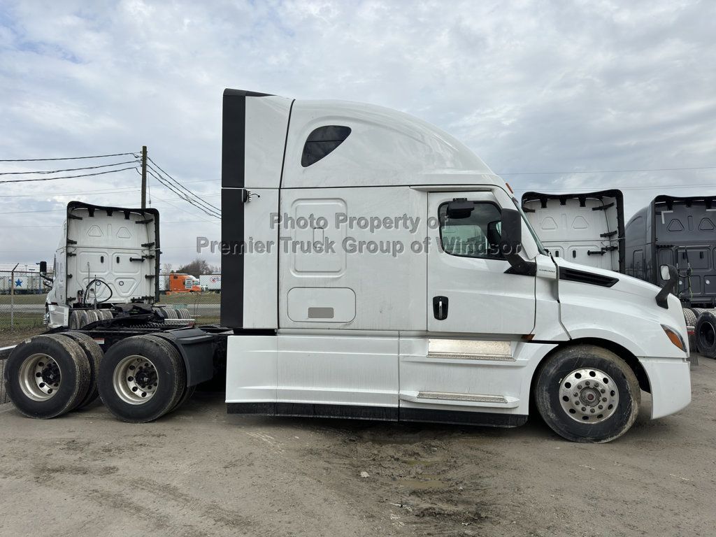 New 2025 FREIGHTLINER Cascadia PT126SLP For Sale Maidstone, ON VN5894