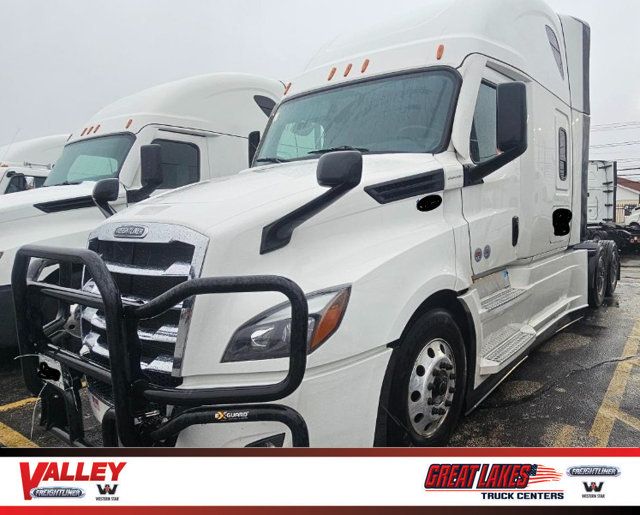 2025 Freightliner Cascadia 126  - 22959779 - 0
