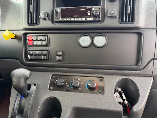 2025 Freightliner M2106  - 22835101 - 9