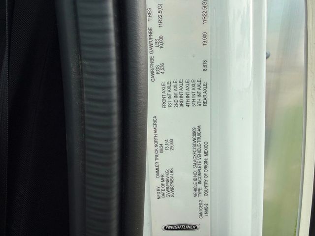 2025 Freightliner M2106  - 22835101 - 10