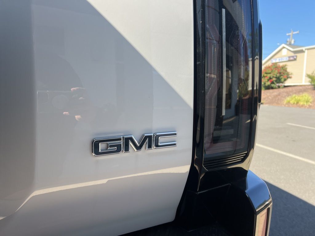 2025 GMC HUMMER EV SUV e4WD 4dr 3X - 22552765 - 10