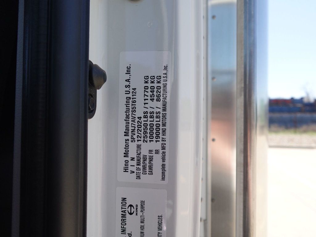 2025 HINO L6 (26ft Box with Lift Gate) - 22803491 - 66
