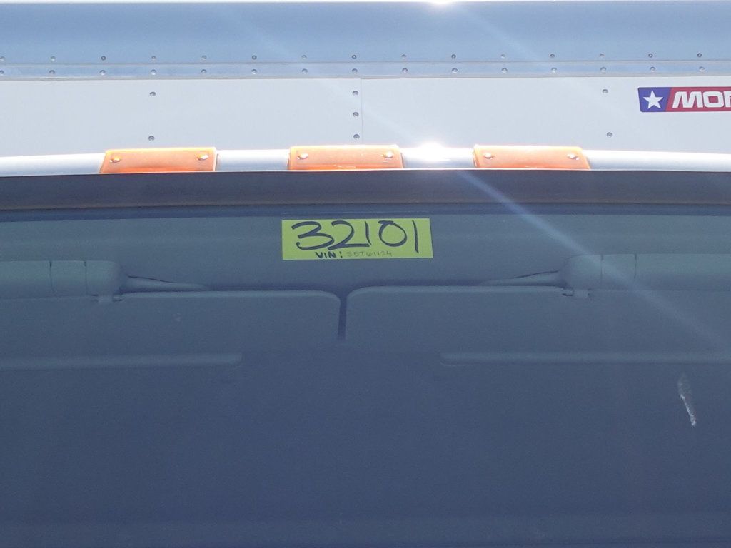 2025 HINO L6 (26ft Box with Lift Gate) - 22803491 - 68