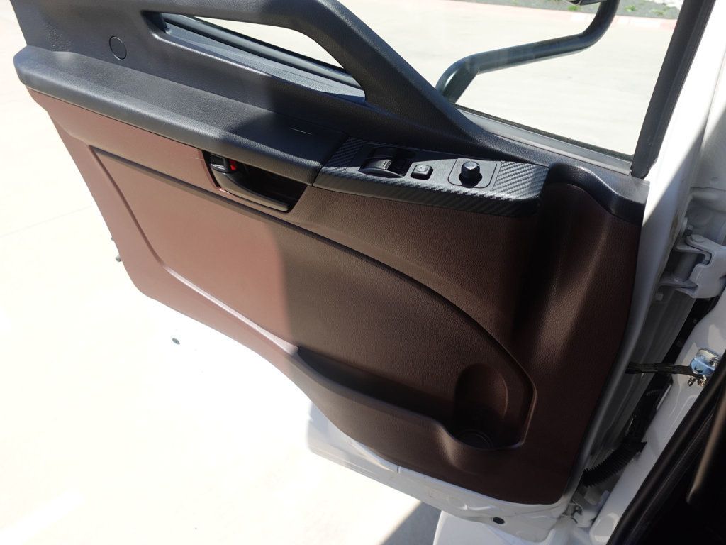 2025 HINO L6 (26ft Box with Lift Gate) - 22803631 - 35