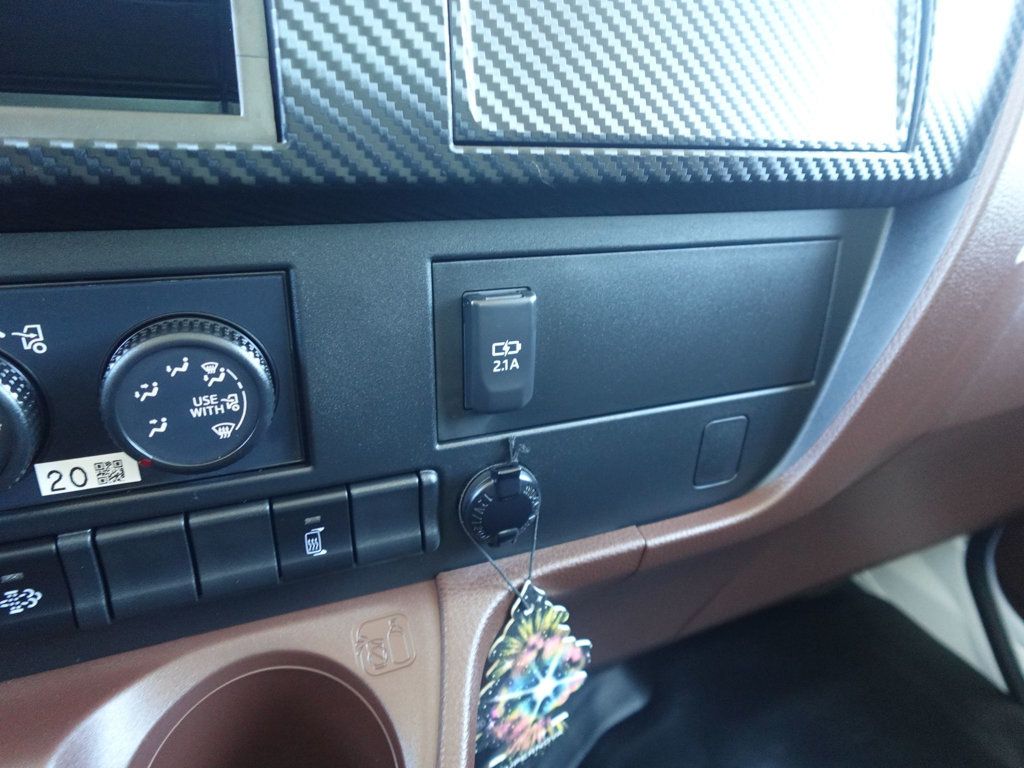 2025 HINO L6 (26ft Box with Lift Gate) - 22803631 - 48