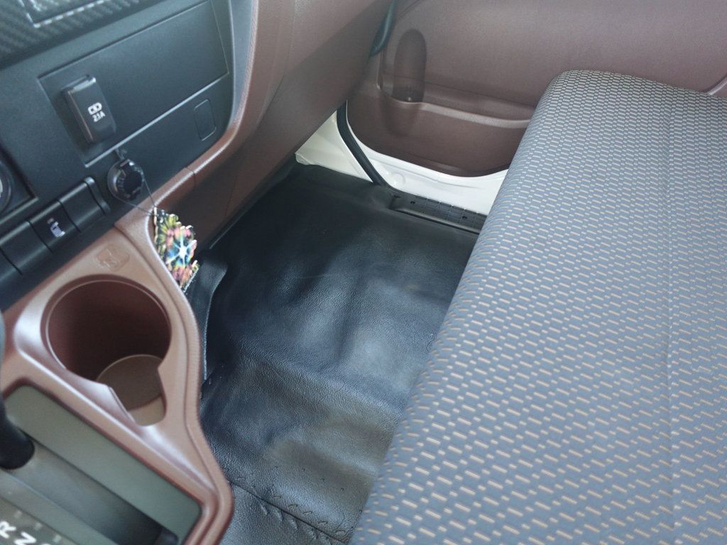 2025 HINO L6 (26ft Box with Lift Gate) - 22803631 - 55