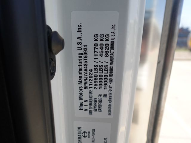 2025 HINO L6 (26ft Box with Lift Gate) - 22803631 - 72