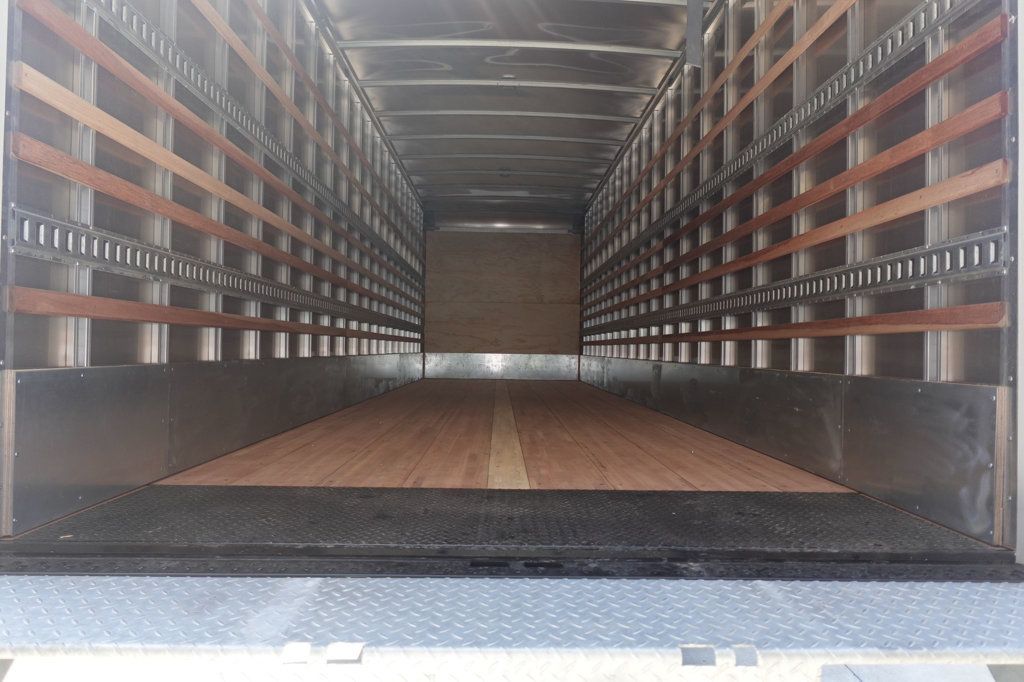 2025 HINO L6 (26ft Box with Lift Gate) - 22824752 - 11