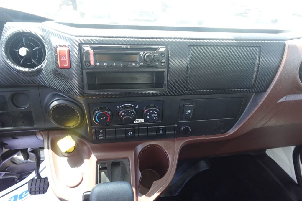 2025 HINO L6 (26ft Box with Lift Gate) - 22824752 - 31