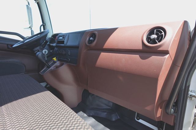 2025 HINO L6 (26ft Box w/ Lift Gate) - 22678822 - 35