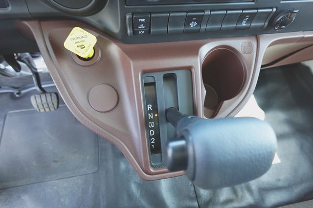 2025 HINO L6 (26ft Box w/ Lift Gate) - 22678822 - 36