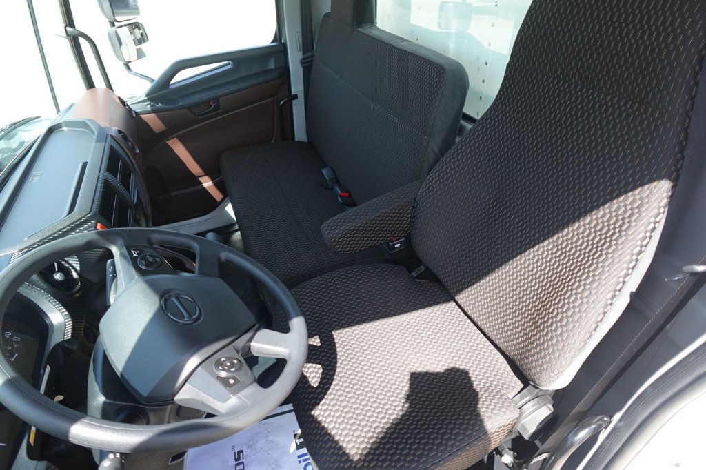 2025 HINO L6 (26ft Box w/ Lift Gate) - 22824717 - 23
