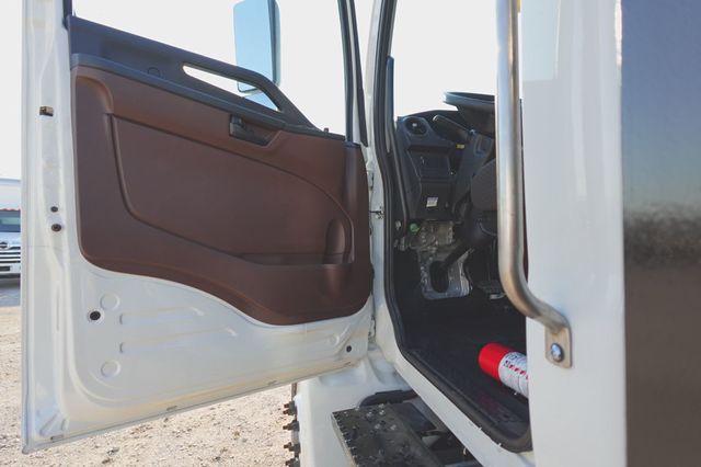 2025 HINO L6 (26ft Stake bed w/ Lift Gate) - 22638328 - 20