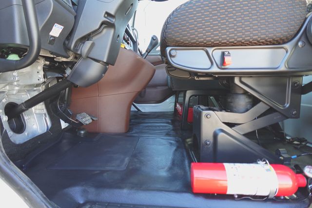 2025 HINO L6 (26ft Stake bed w/ Lift Gate) - 22638328 - 23