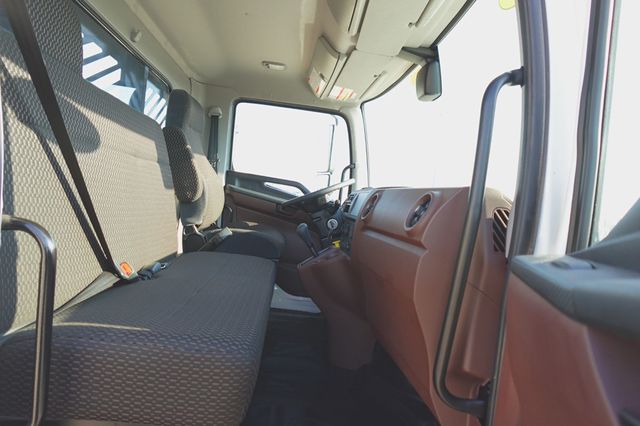 2025 HINO L6 (26ft Stake bed w/ Lift Gate) - 22638328 - 29