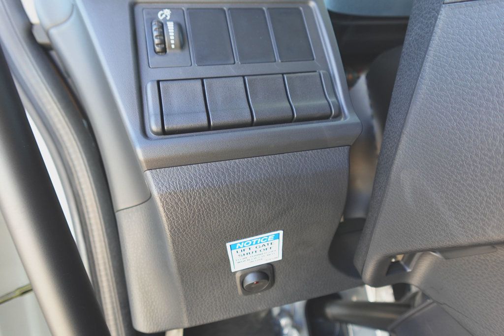 2025 HINO L6 (26ft Stake bed w/ Lift Gate) - 22638328 - 35