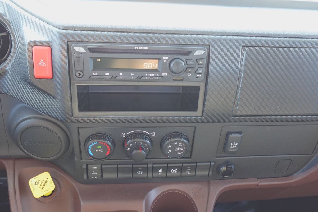 2025 HINO L6 (26ft Stake bed w/ Lift Gate) - 22638328 - 38