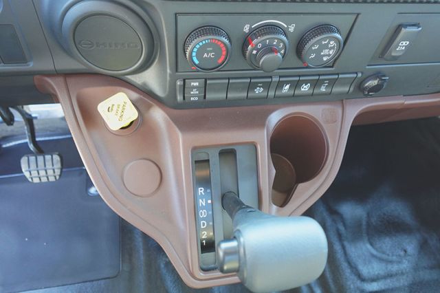 2025 HINO L6 (26ft Stake bed w/ Lift Gate) - 22638328 - 40