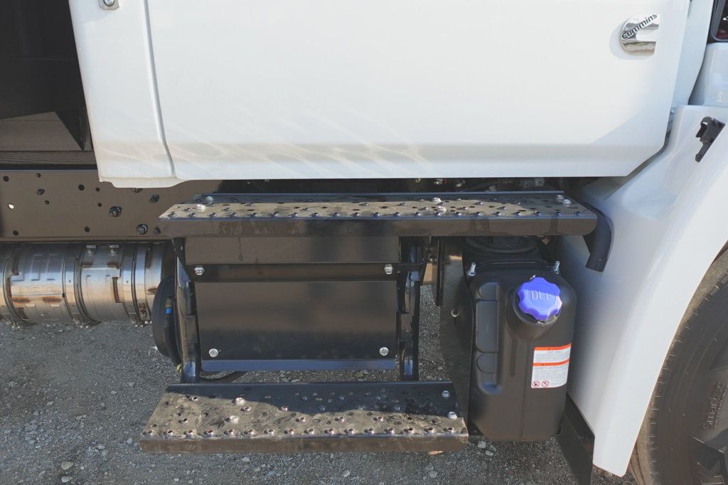 2025 HINO L6 (26ft Stake bed w/ Lift Gate) - 22638328 - 48