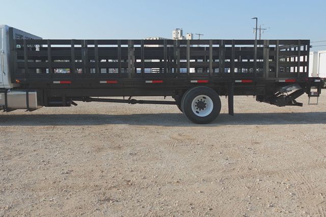 2025 HINO L6 (26ft Stake bed w/ Lift Gate) - 22638328 - 4