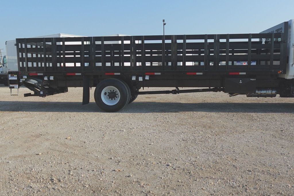 2025 HINO L6 (26ft Stake bed w/ Lift Gate) - 22638328 - 7