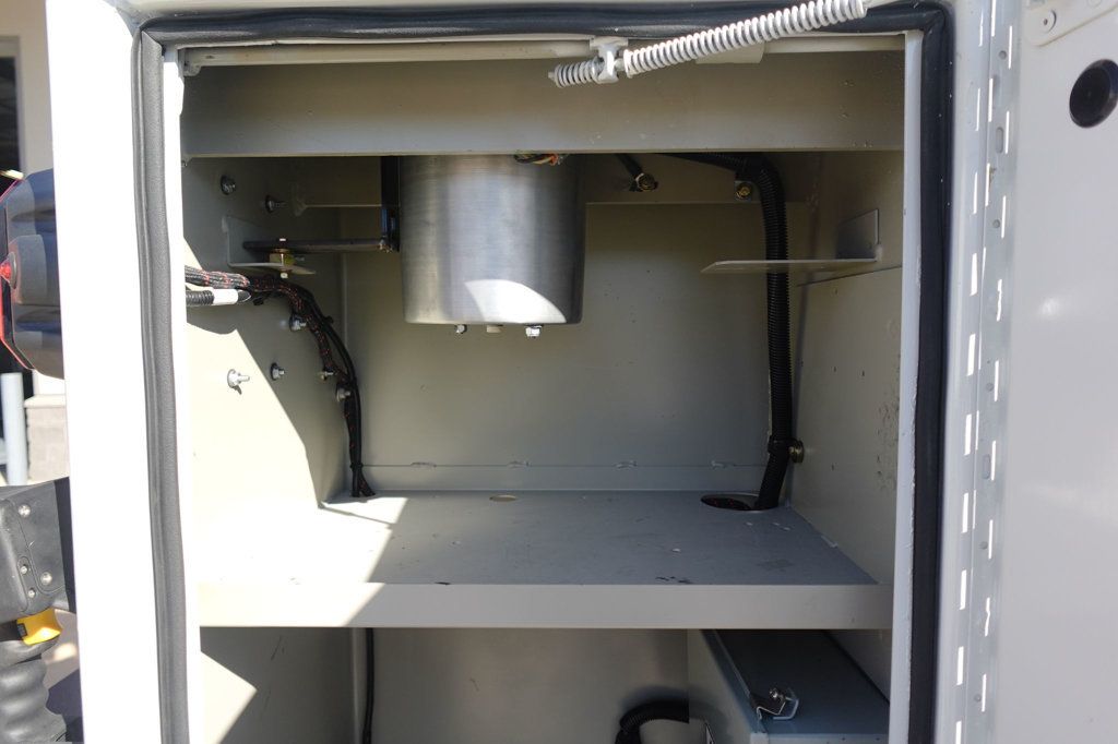 2025 HINO L6 (Service Body with Crane) - 22989299 - 24