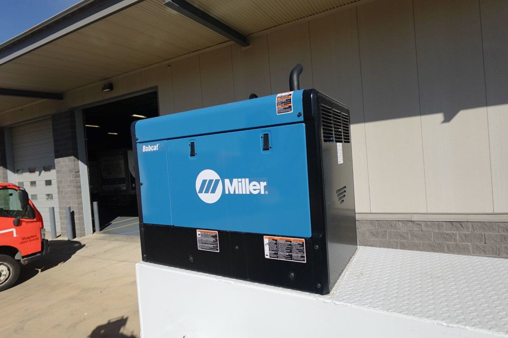 2025 HINO L6 (Service Body with Crane) - 22989299 - 34