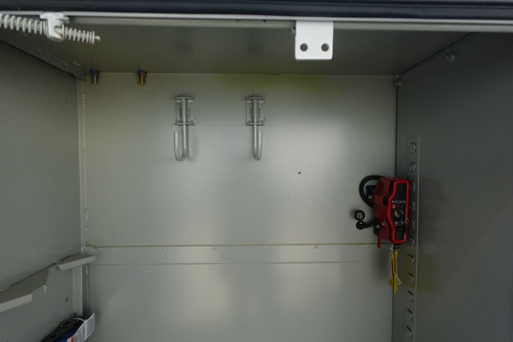 2025 HINO L6 (Service Body with Crane) - 22989299 - 47