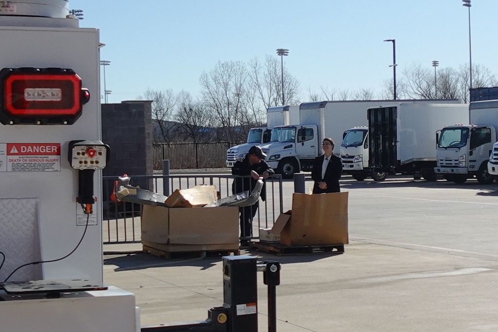 2025 HINO L6 (Service Body with Crane) - 22989299 - 7