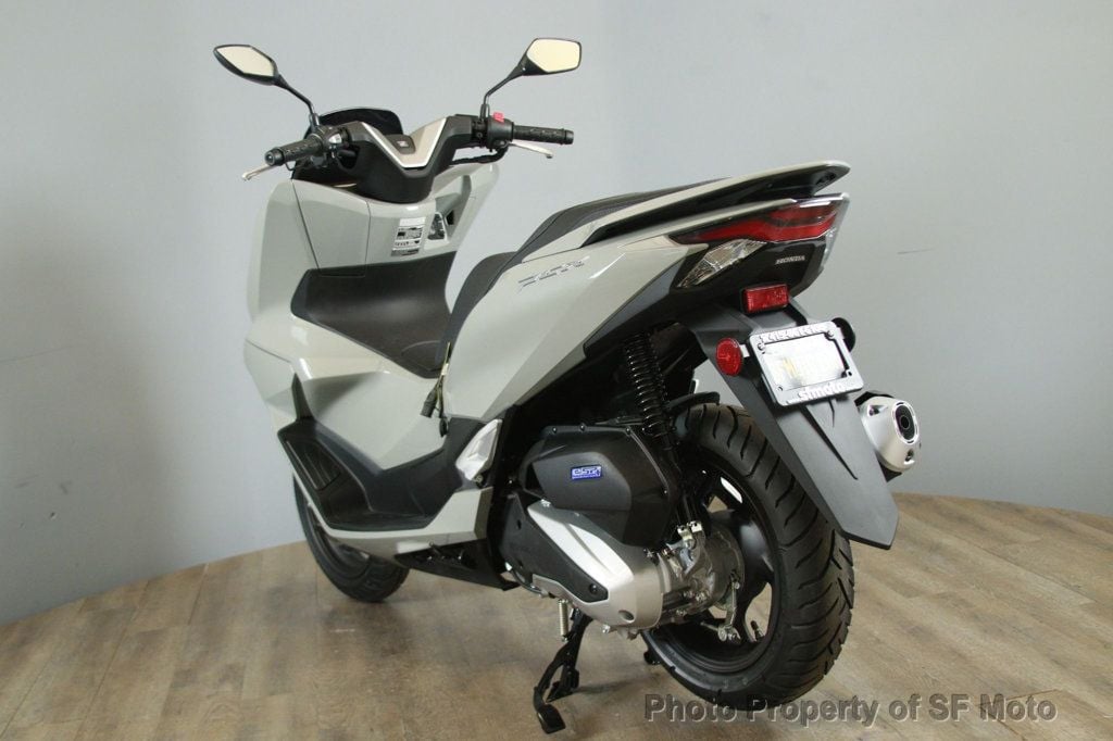 2025 Honda PCX In Stock Now! - 22918590 - 9