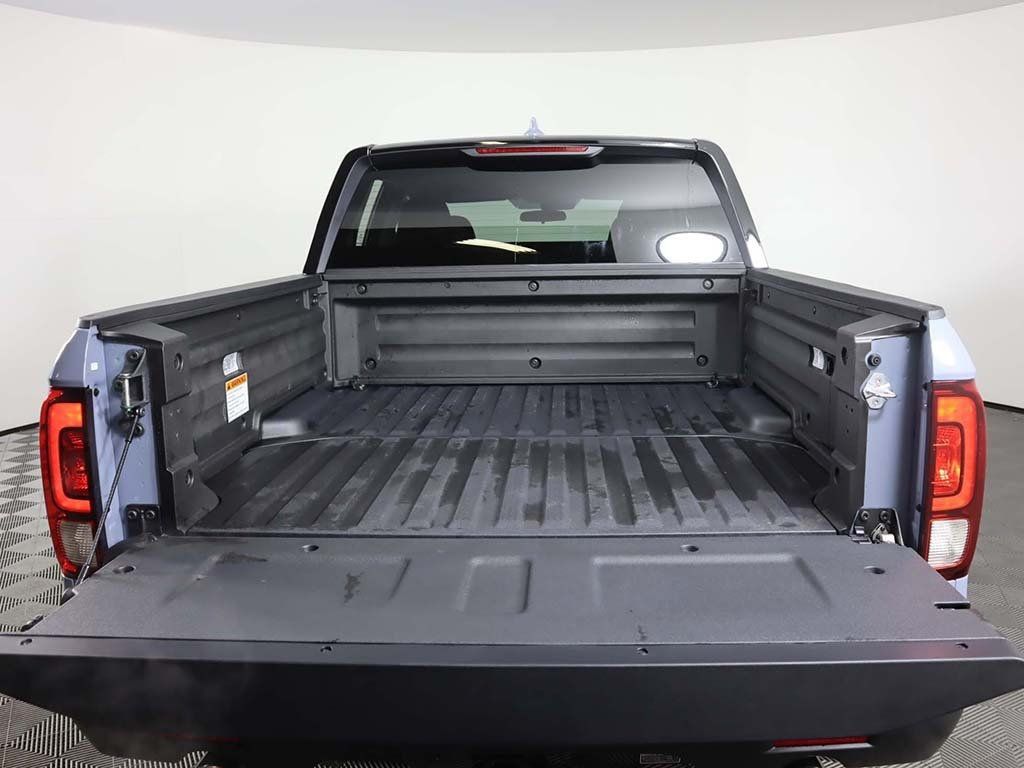 2025 Honda Ridgeline Sport AWD - 22642104 - 16