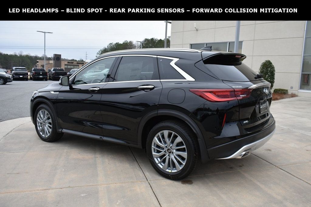 2025 Infiniti QX50 Luxe AWD photo 2