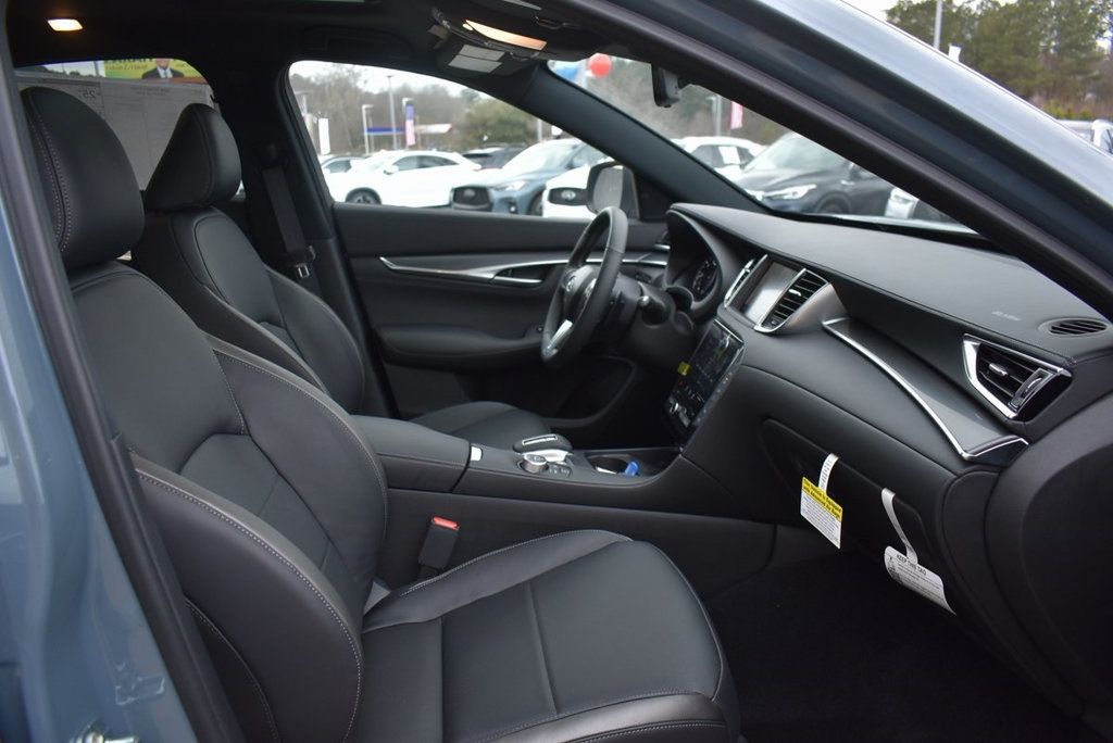 2025 Infiniti QX55 Essential photo 12