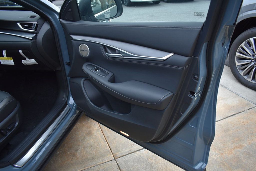 2025 Infiniti QX55 Essential photo 14