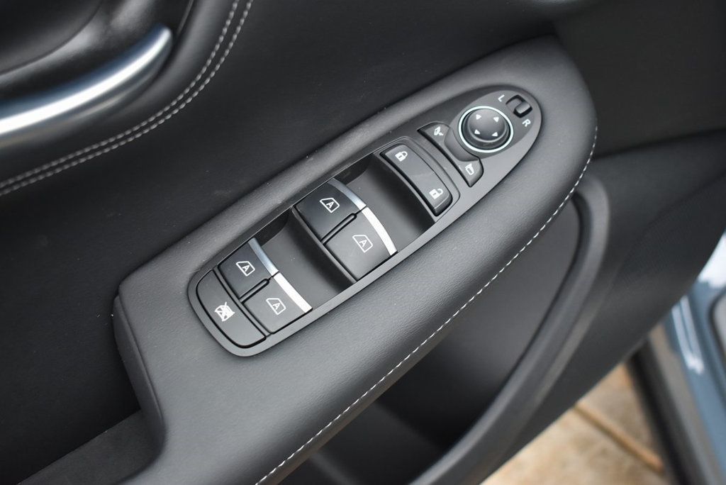 2025 Infiniti QX55 Essential photo 32
