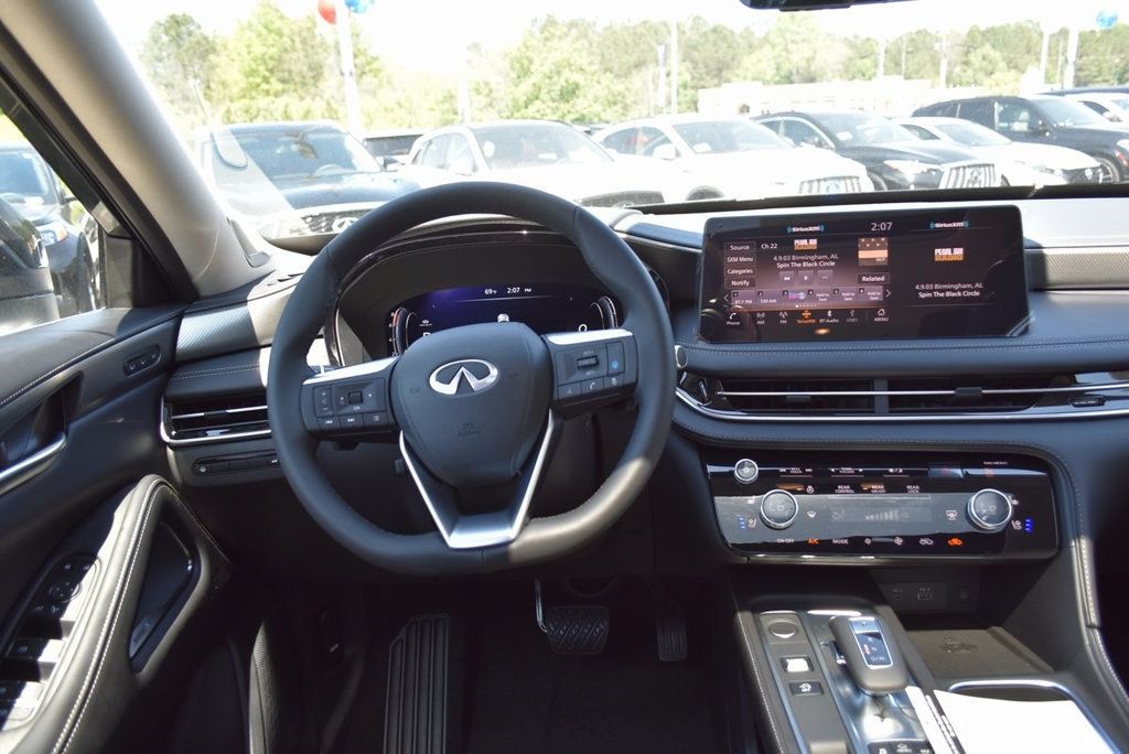 2025 Infiniti QX60 Luxe photo 17