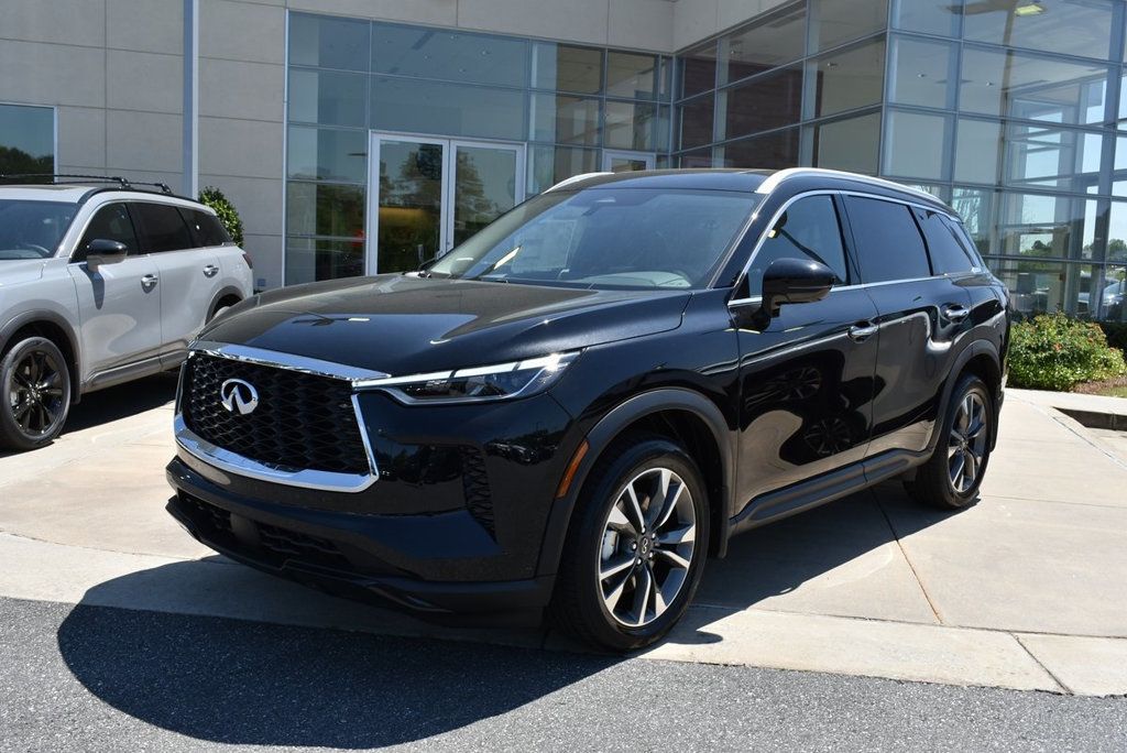 2025 Infiniti QX60 Luxe photo 9
